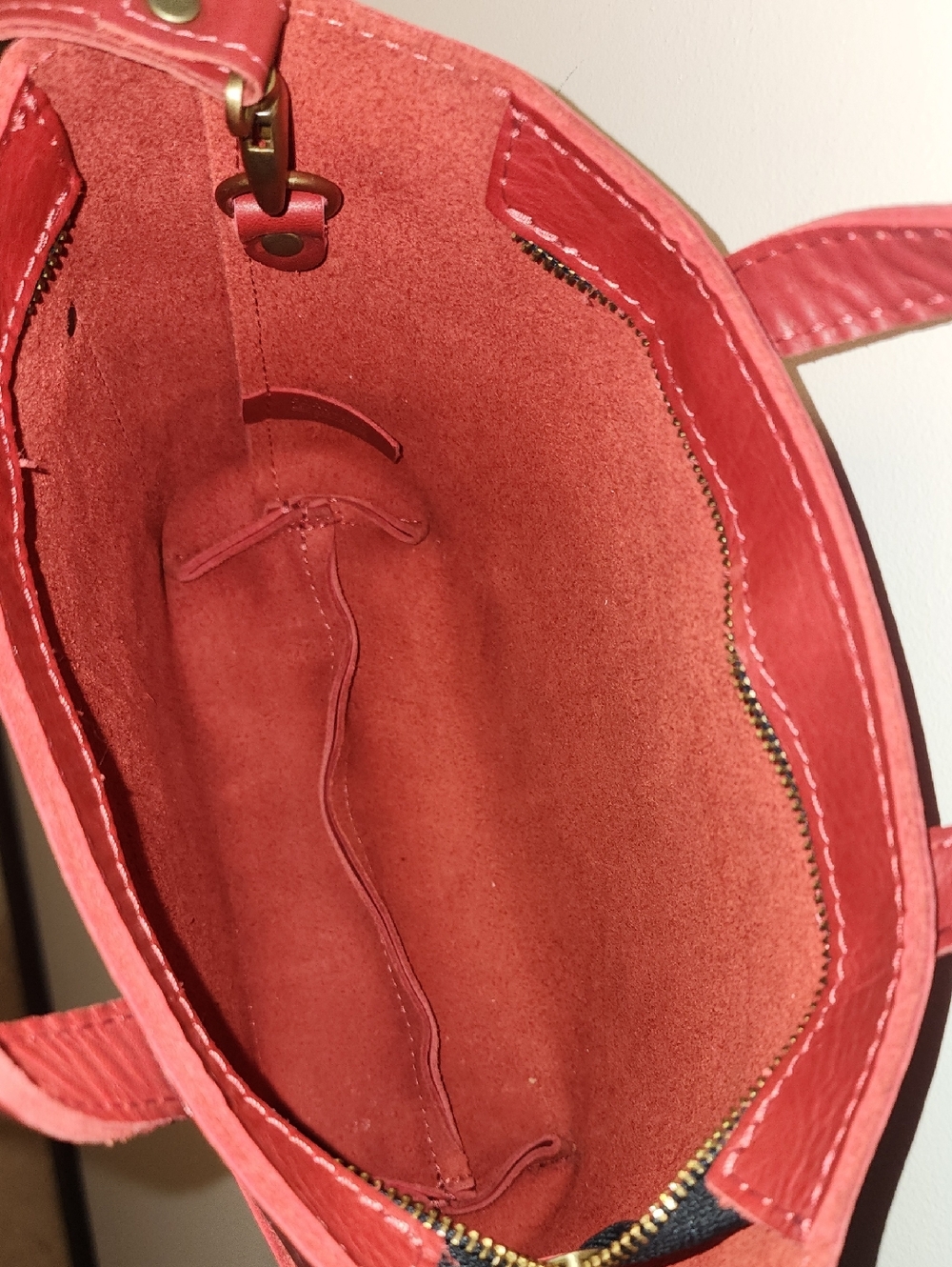 Portland Leather Goods Red Tote Crossbody Bag - Picture 9 of 16